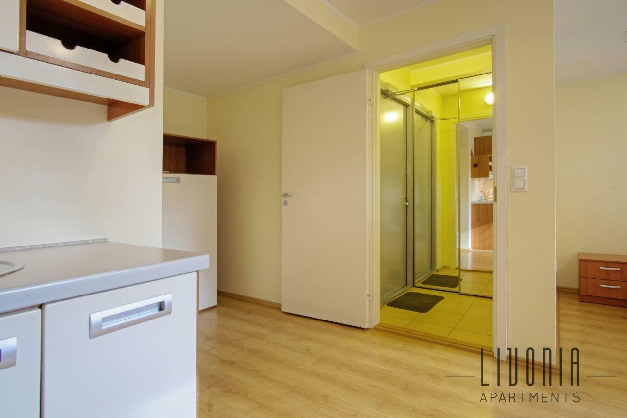 Sunny Studio With Parking, Self-Check-In & Wi-Fi Tallinn Exterior photo